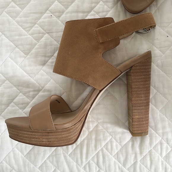4.5 inch brown-nude Pelle Mode heels - Picture 4 of 4